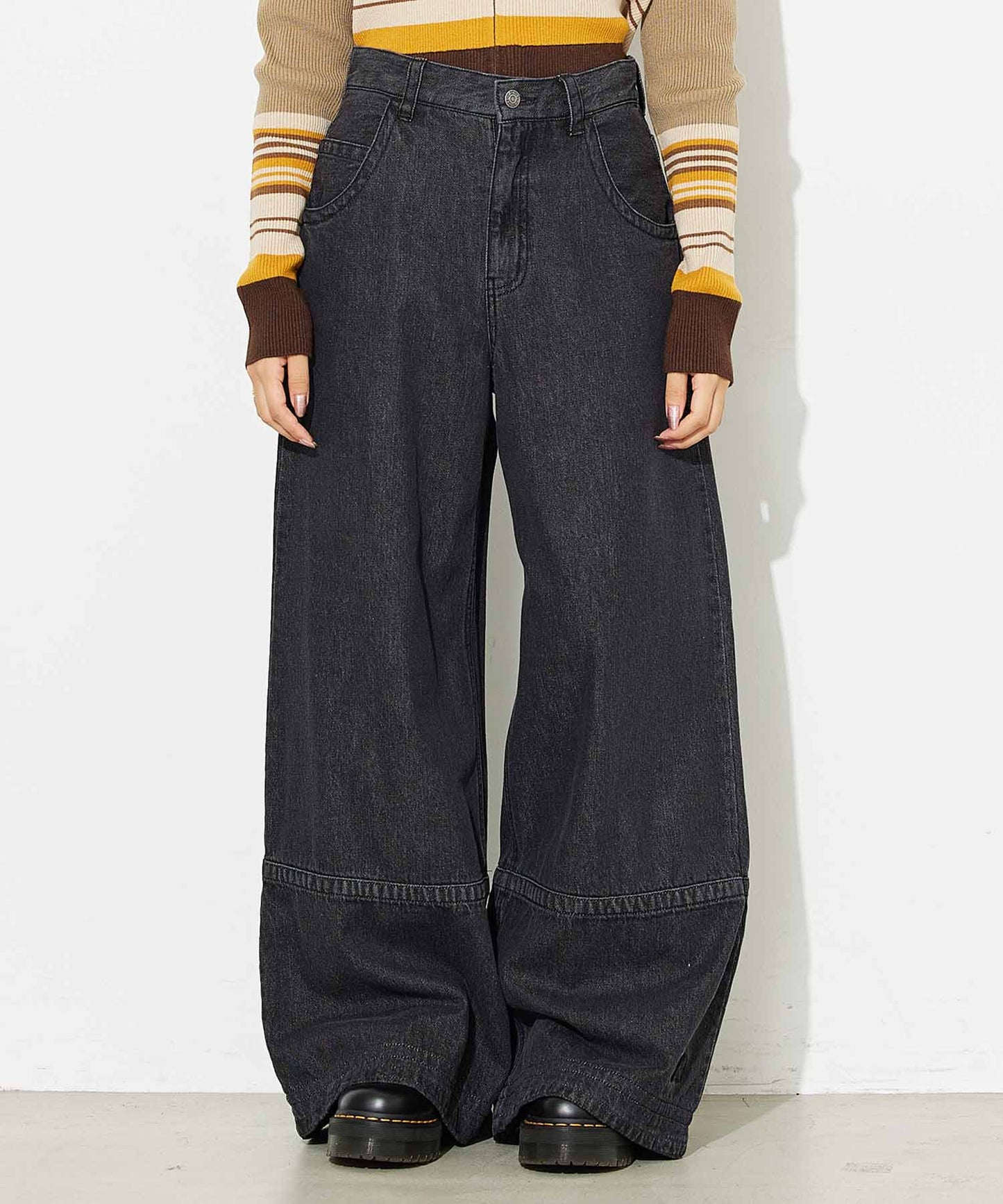 BAGGY FLARE PANTS
