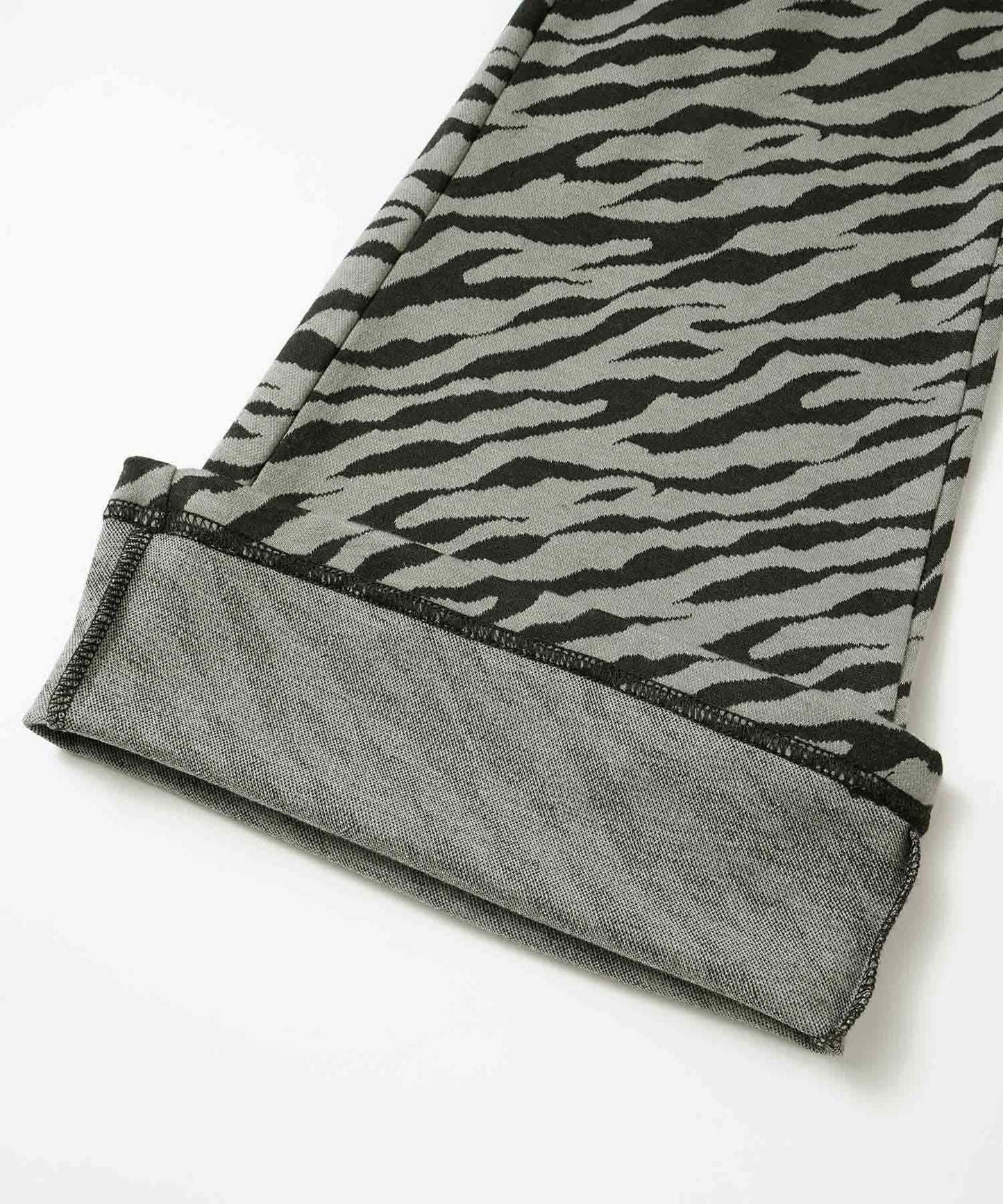 ZEBRA PATTERN FLARE PANTS