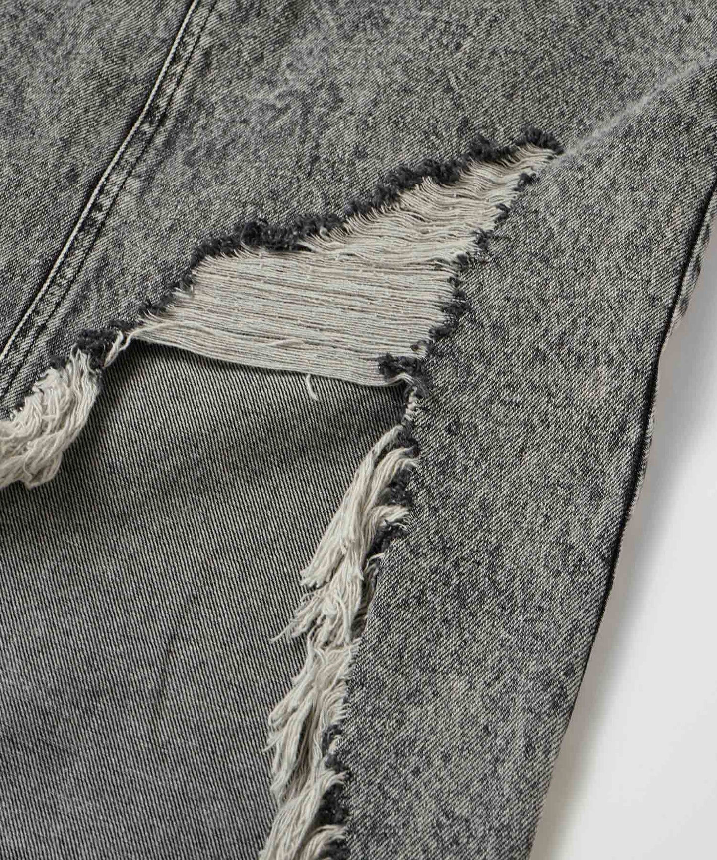 DISTRESSED DENIM SKIRT