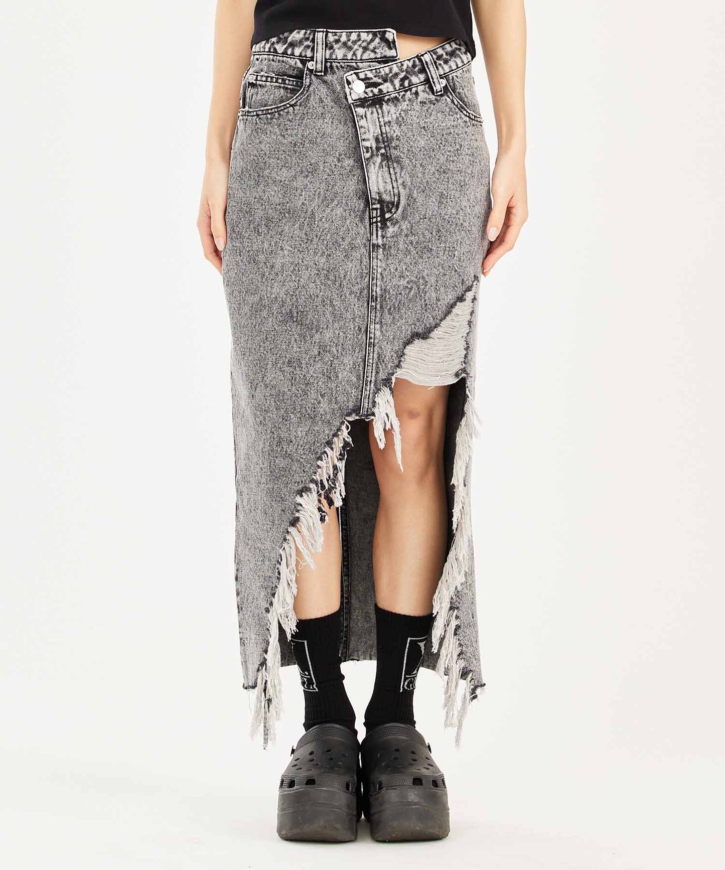 DISTRESSED DENIM SKIRT