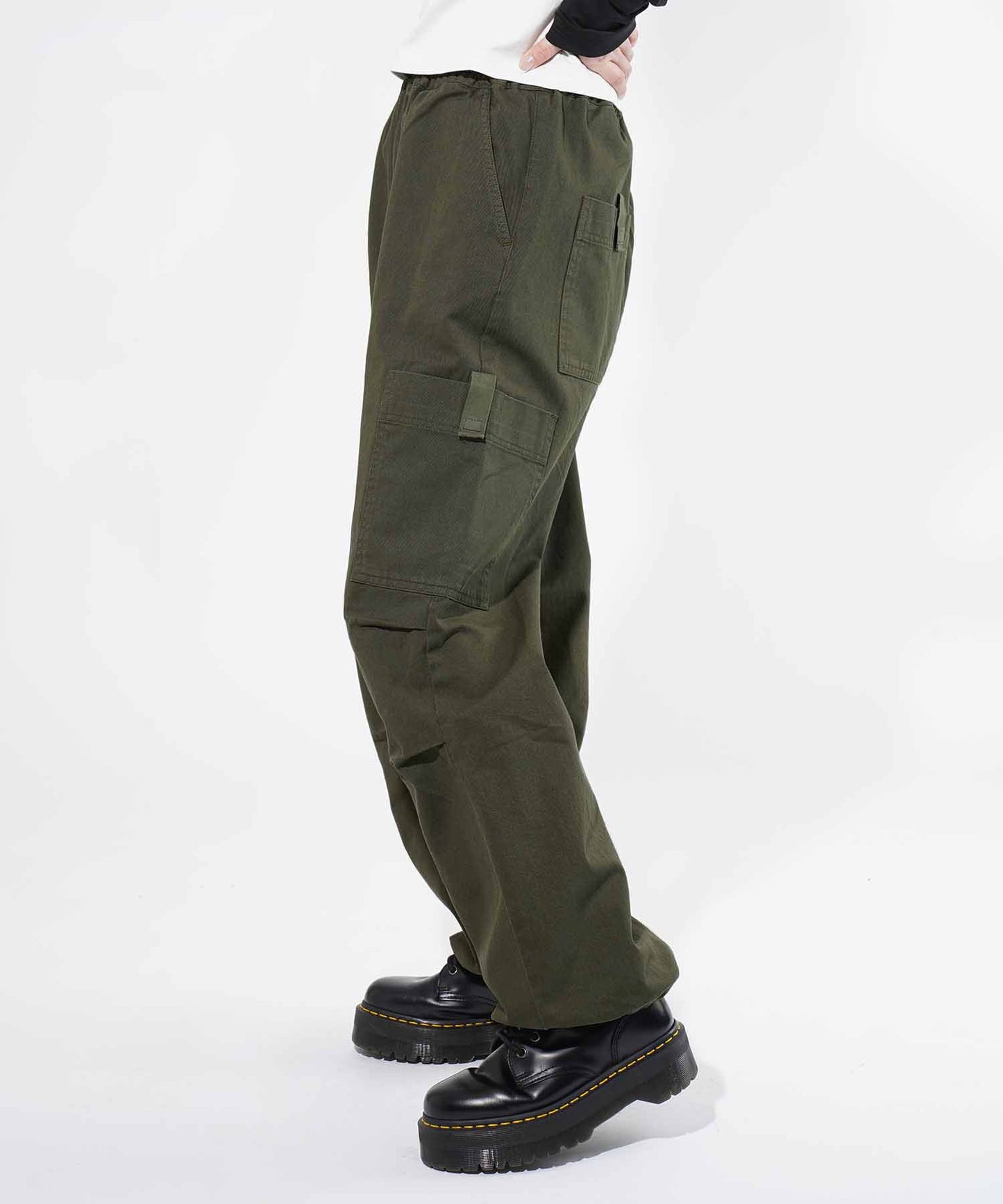 PARACHUTE PANTS
