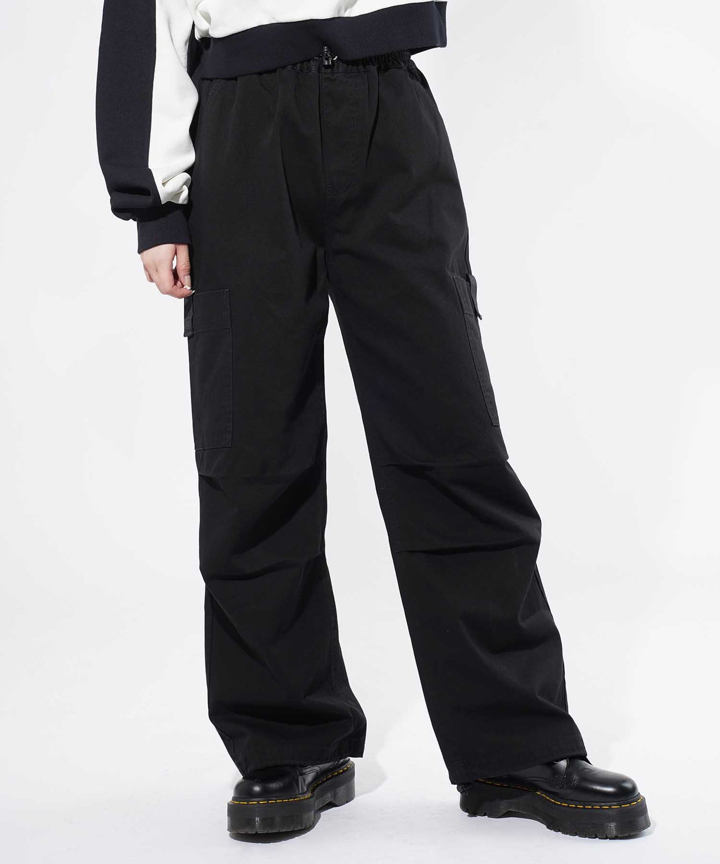 PARACHUTE PANTS