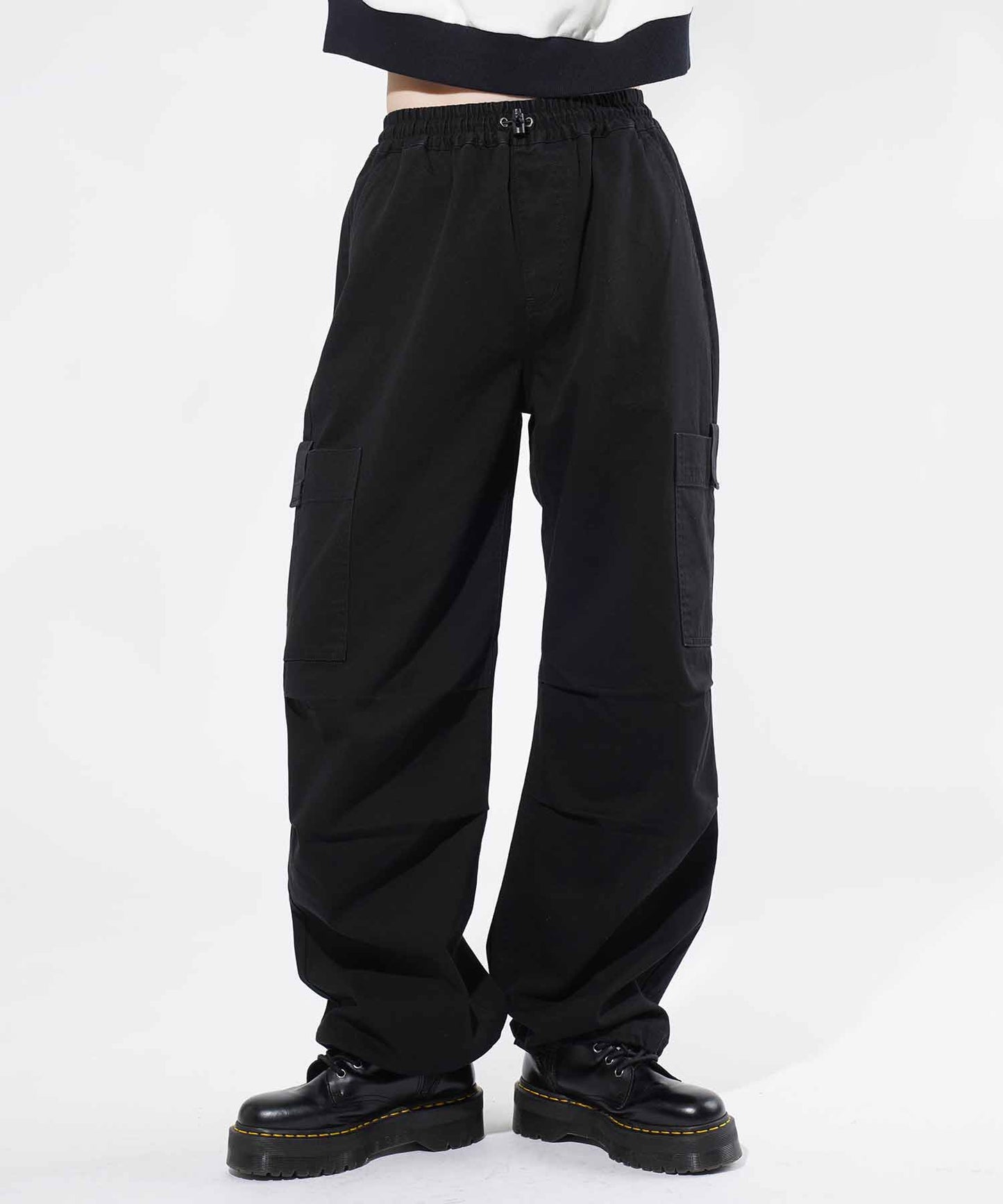 PARACHUTE PANTS