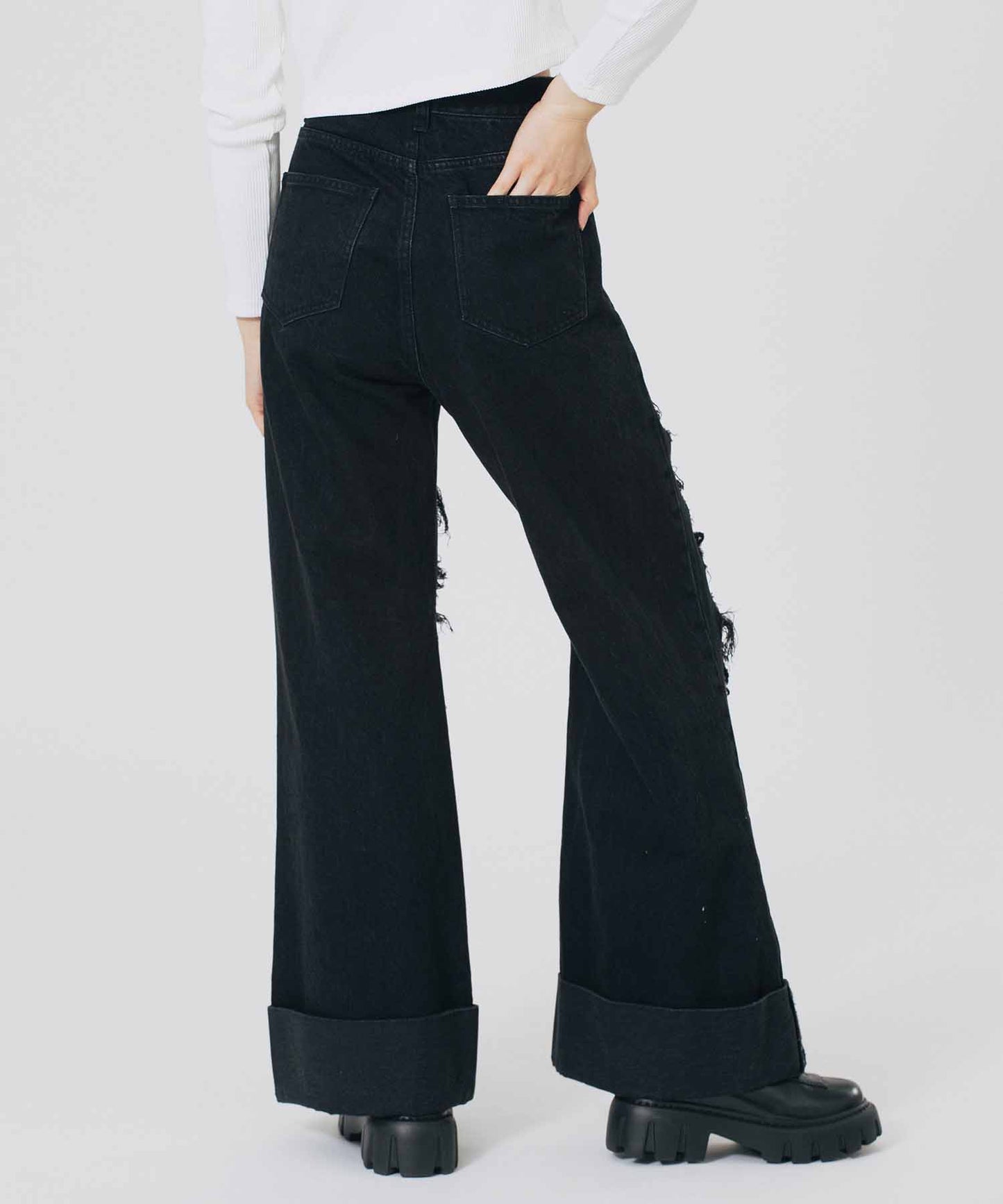 DISTRESSED ROLL UP DENIM PANTS