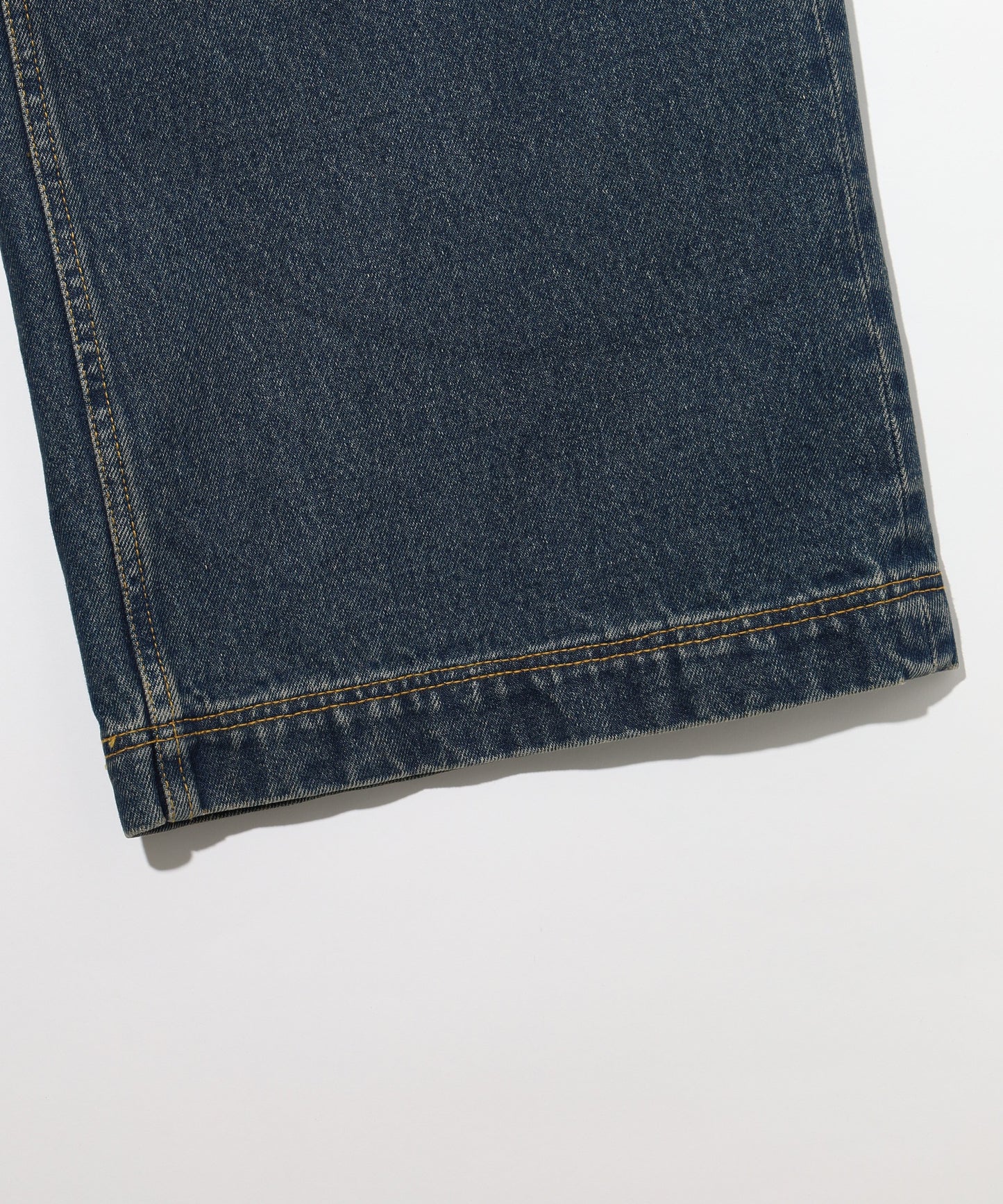 BAGGY DENIM PANTS