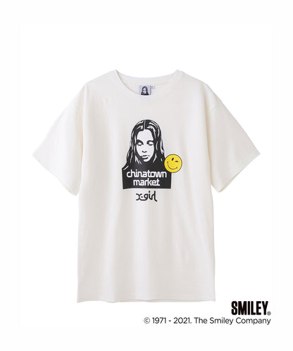 X-girl × CHINATOWN MARKET WINKY FACE S/S TEE