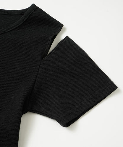 CUT OUT SHOULDER S/S TOP