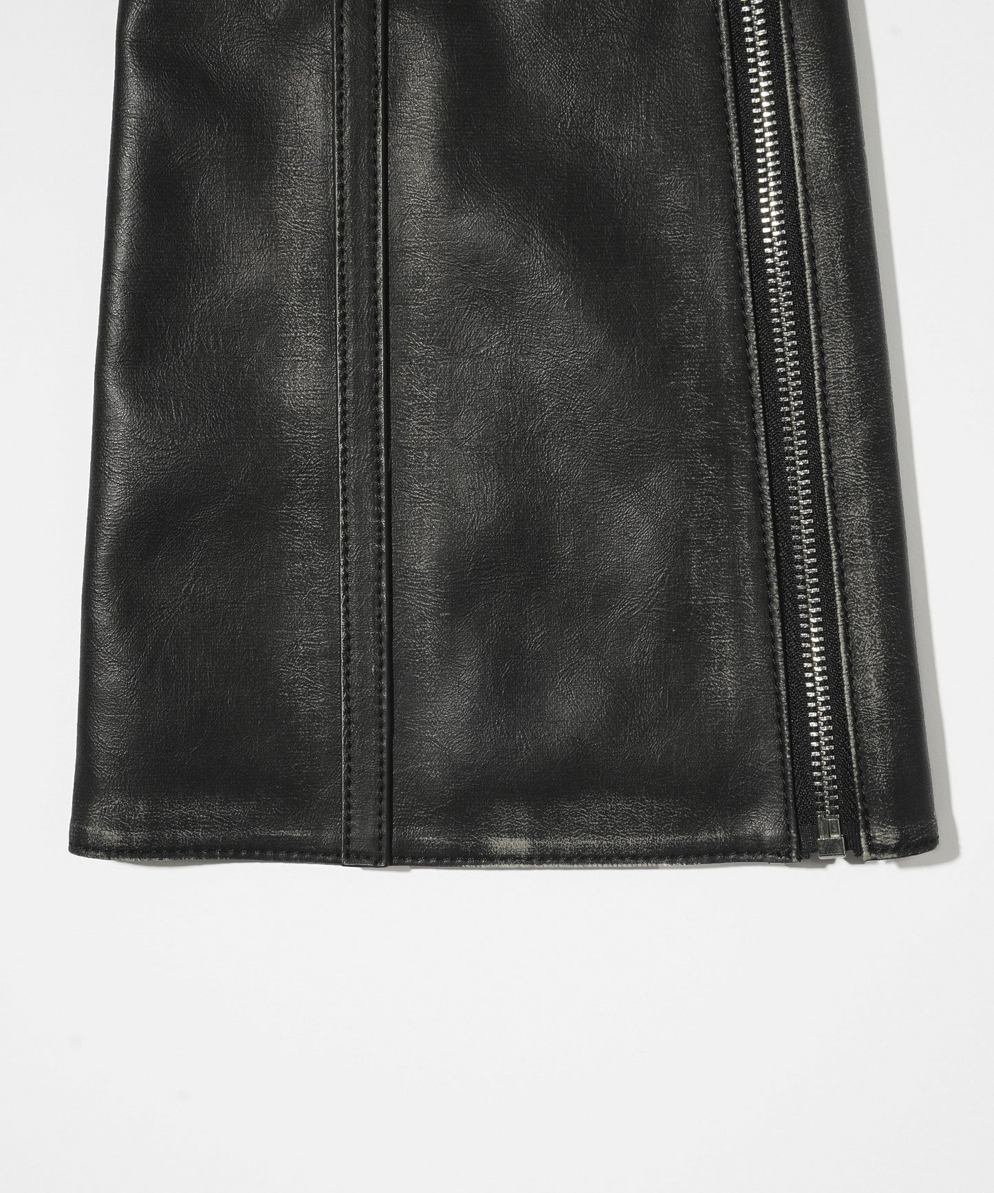 FAUX LEATHER LEG WARMER