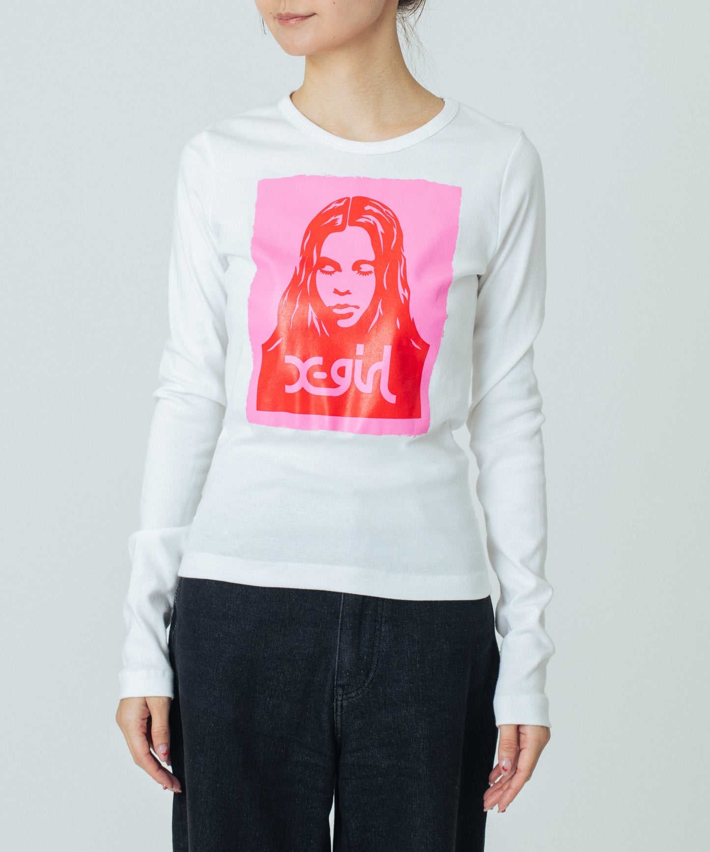FACE POSTER L/S FITTED TEE