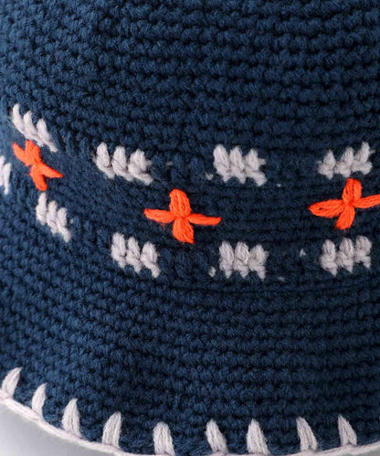 KNIT BUCKET HAT