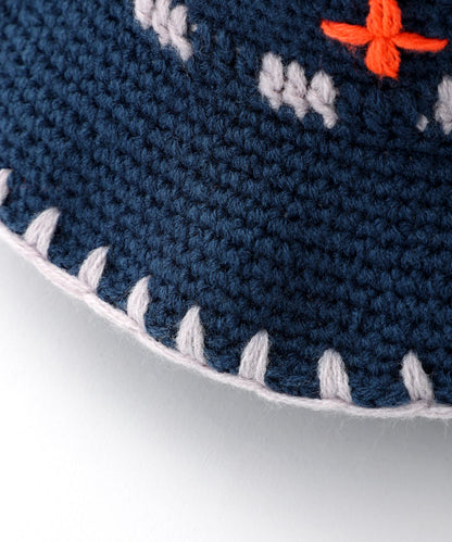 KNIT BUCKET HAT