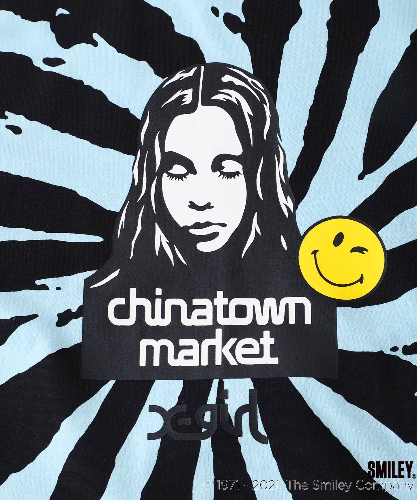 X-girl × CHINATOWN MARKET WINKY FACE S/S TEE