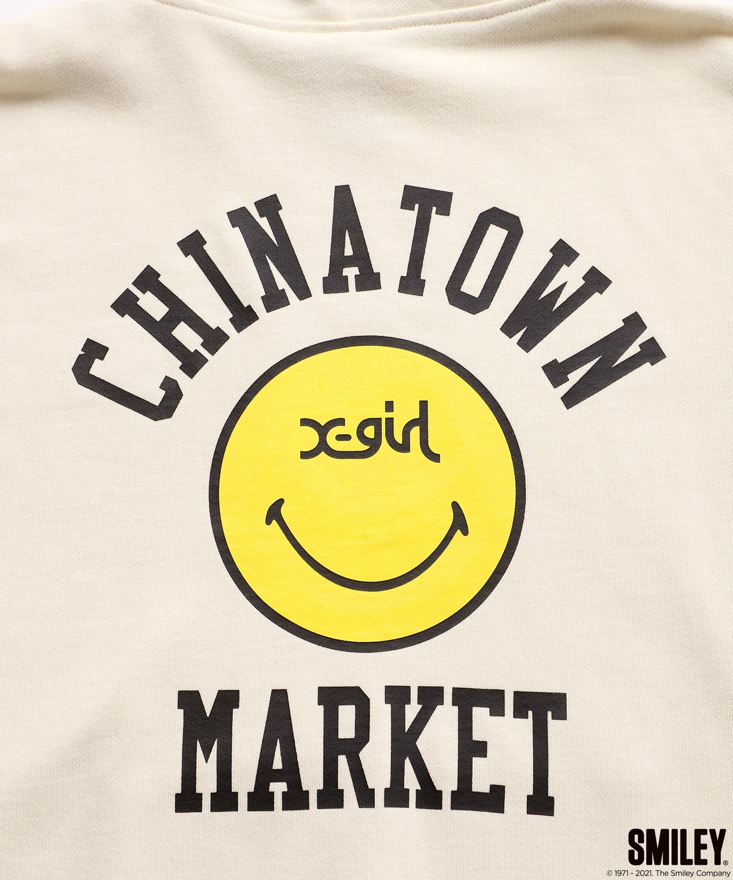 X-girl × CHINATOWN MARKET WINKY SWEAT HOODIE