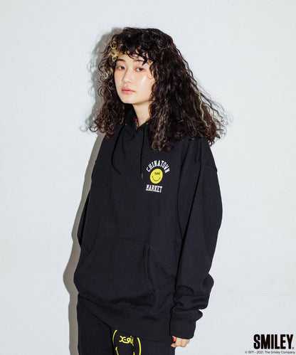X-girl × CHINATOWN MARKET WINKY SWEAT HOODIE