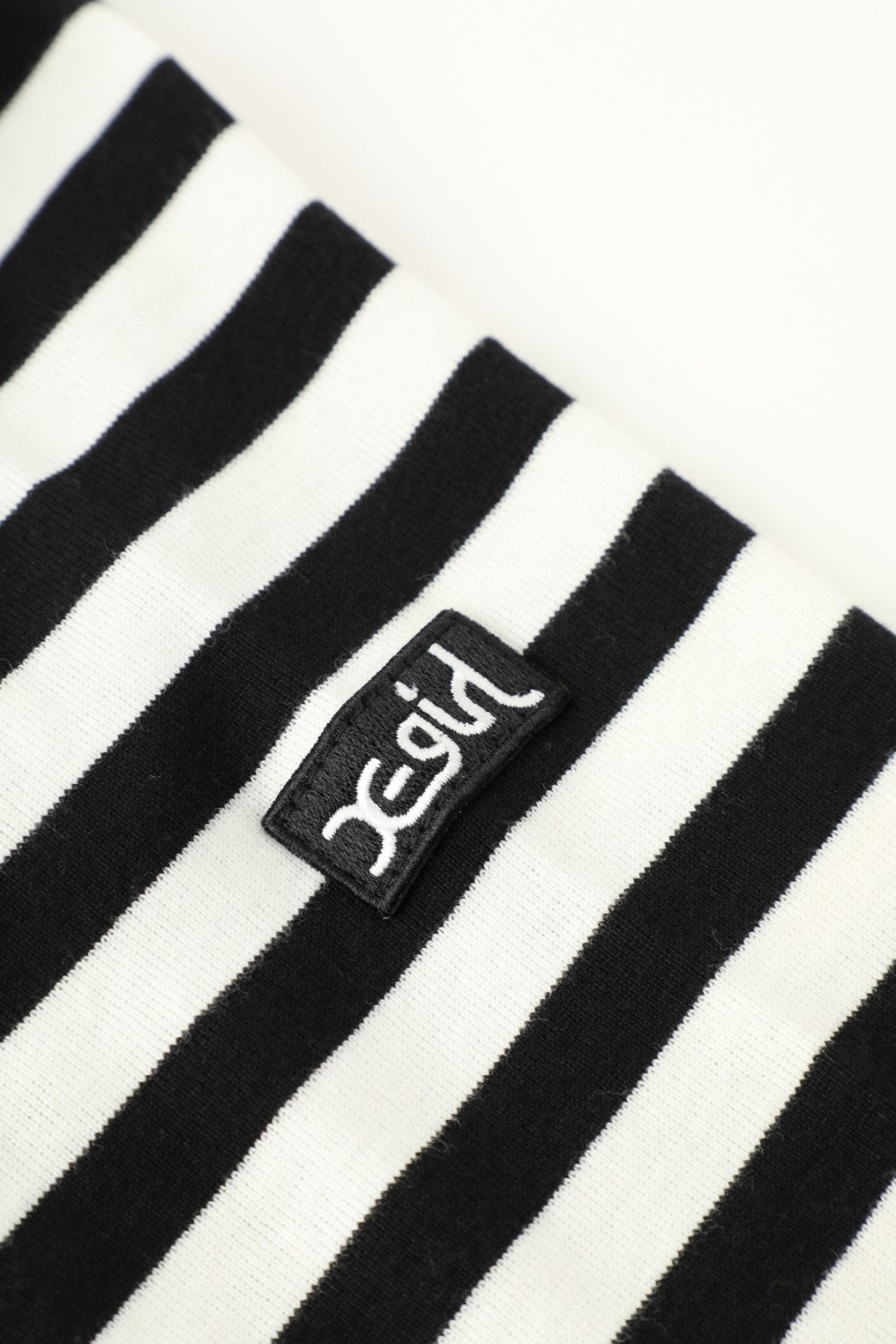 V-NECK STRIPED TOP - X-girl