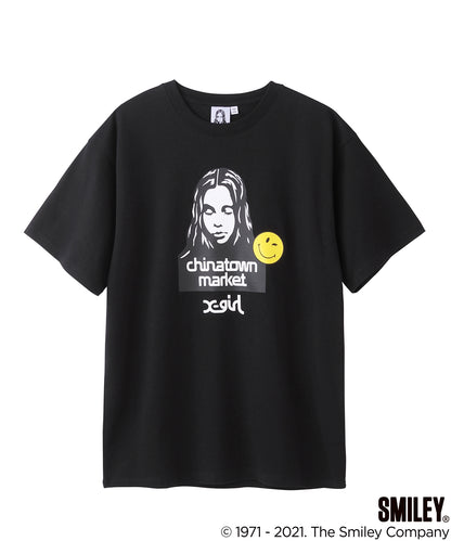 X-girl × CHINATOWN MARKET WINKY FACE S/S TEE