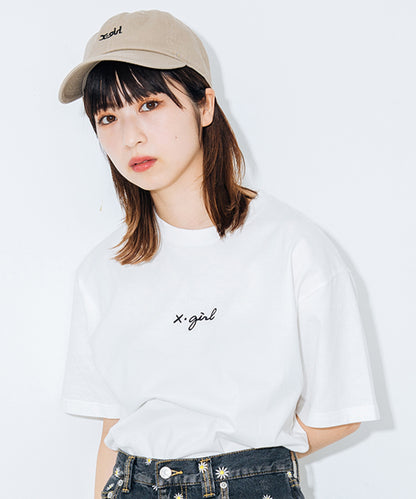 EMBROIDERED CURSIVE LOGO S/S TEE